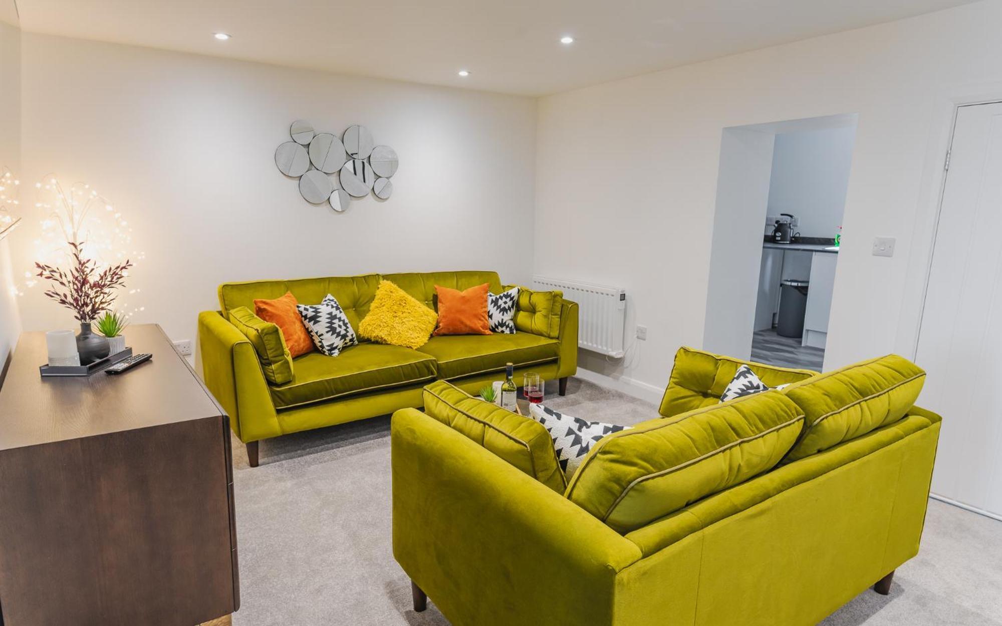 Cosy 2-Bed Apartment In Nettleham Линкольн Экстерьер фото